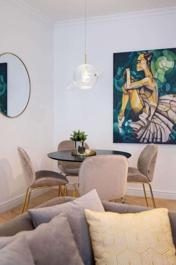 Pierrot & Pierrette Gajeva 7 Apartment